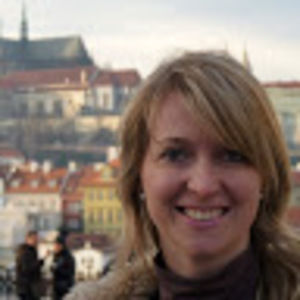 Meet your Posher, Elis